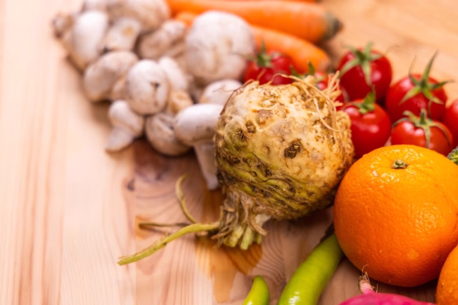 perimenopause diet plan with healthy foods for hormonal and metabolic health